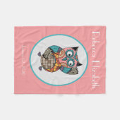 可愛色彩の鮮やかいフクロウパーソナライズされた。 フリースブランケット (正面(横))