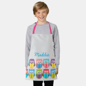 可愛読いフクロウ エプロン (着用した状態)