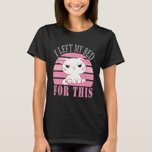 可愛離れい不機嫌な子猫のベッド Tシャツ