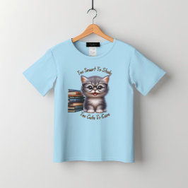 可愛頭が切れるい勉強で猫に気にはない Tシャツ
