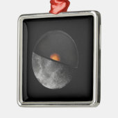 可能な内核を示すアーティストの概念 メタルオーナメント (左)