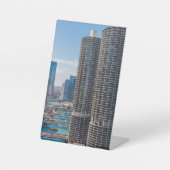 台座サイン (正面)