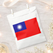 台湾旗 フェイバーバッグ (クリップ留めされた状態)
