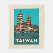 台湾 | ドラゴンアンドタイガーパゴダ フリースブランケット (正面)