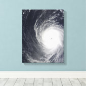 台風すごいメロールが太平洋上空を飛行 キャンバスプリント (インサイチュ (ウッドフロア))