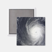 台風すごいメロールが太平洋上空を飛行 マグネット (正面/裏面)