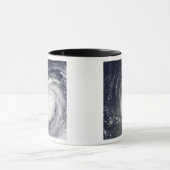 台風すごい崔湾 マグカップ (中央)