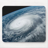 台風のヒンナムナー。 マウスパッド (正面)