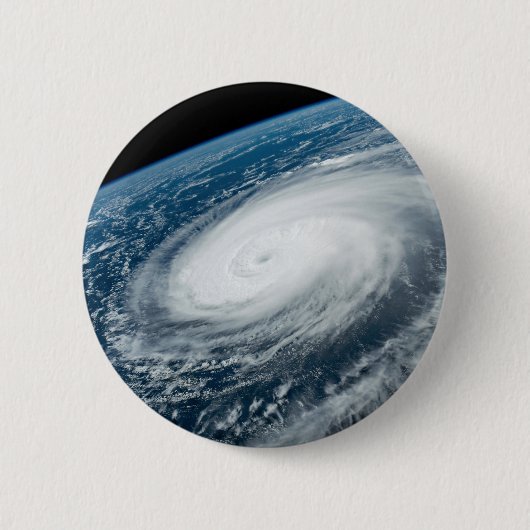 台風のヒンナムナー。 缶バッジ (正面)