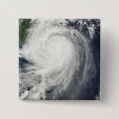 台風ジャンミ 缶バッジ (正面)