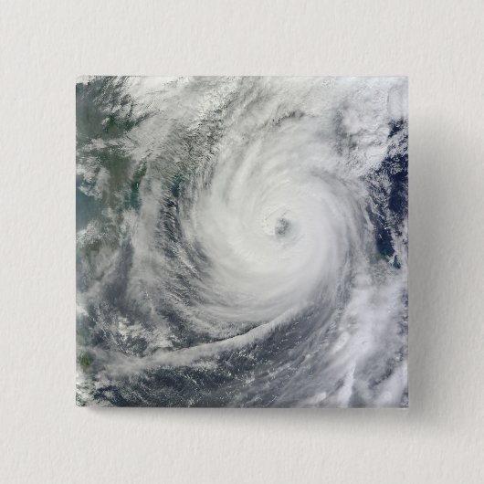 台風4号 缶バッジ (正面)