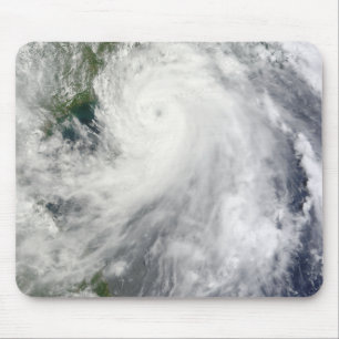 台風Chanthu マウスパッド