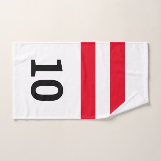 右おもしろい手用10ピンボウリングをする人、 クリケットの投手ボーリング  ハンドタオル (ハンドタオル)