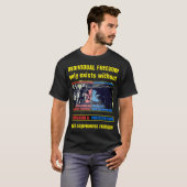 右および離れ（暗） Tシャツ (正面フル)