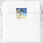 右にパラソルを置いたモネの女性 スクエアシール (バッグ)