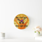 右側にある ラウンド壁時計 (ホーム)