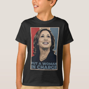 司会のカマラハリス女性を担当する女性 Tシャツ