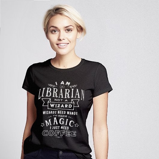 司書ウィザード魔法コおもしろいーヒ Tシャツ