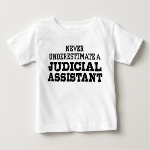 司法補佐人を過小評価しない ベビーTシャツ