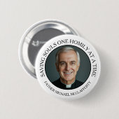 司祭シンプル写真BLACK AND WHITE 缶バッジ (正面&裏面)