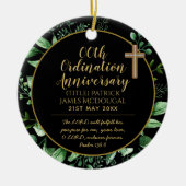 司祭パーソナライズされた記念日ギフト セラミックオーナメント (正面)