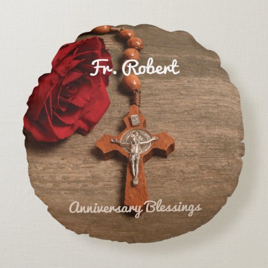 司祭叙勲記念日レッドローズとロザリオ ラウンドクッション (正面)