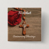 司祭叙勲記念日レッドローズとロザリオ 缶バッジ (正面)