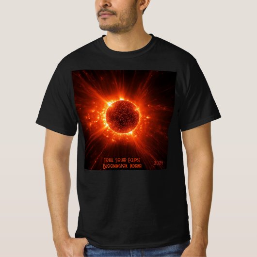 合計太陽のEclipse任意の文字と日付の追加ユニセックス Tシャツ (正面)