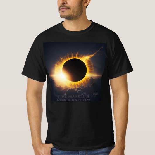 合計太陽のEclipse任意の文字と日付の追加ユニセックス Tシャツ (正面)