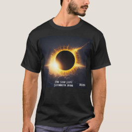 合計太陽のEclipse任意の文字と日付男性の追加 Tシャツ