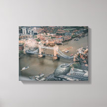 吊り橋の空中写真