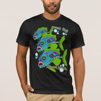 同じヒレで違う旅のストーリー Tシャツ
