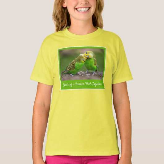 同じ羽根の鳥は群れる インコ Tシャツ (正面)