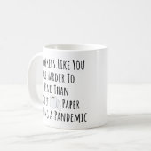 同僚はトイレより見つけにくい コーヒーマグカップ (正面左)