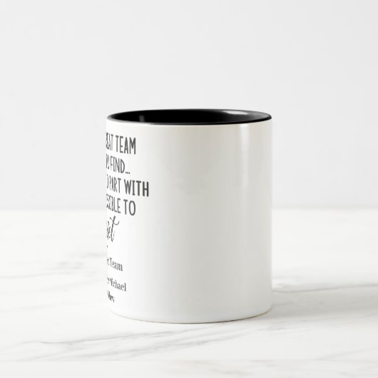 同僚パーソナライズされたの現離れ在チーム ツートーンマグカップ (中央)