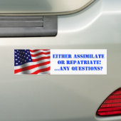 同化しますか、または送還して下さい バンパーステッカー (車上)