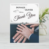 同性婚カップルの指輪をした手 (スタンド正面)