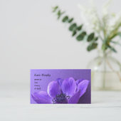 同様の色の背景に紫色のアネモン 名刺 (スタンド正面)