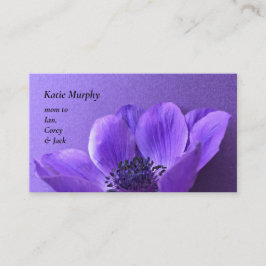 同様の色の背景に紫色のアネモン 名刺
