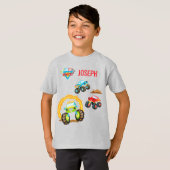 名カラフル前の小さな少年モンスタートラック Tシャツ (正面フル)