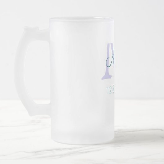 名シンプルミニマル前モノグラム紫の緑の日付を追加 フロストグラスビールジョッキ (左)