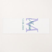 名シンプルミニマル前モノグラム紫の緑の日付を追加 ヨガマット (正面(横))