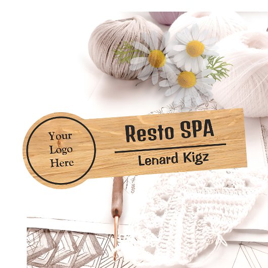 名パーソナライズされたモダン前タグ、木目仕上げ 名札