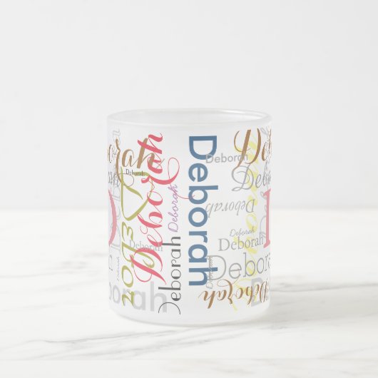 名パーソナライズされた前とイニシャルタイポグラフィ フロストグラスマグカップ (中央)