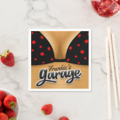 名パーソナライズされた前ビキニBabeガールマンケーブガレージ スタンダードカクテルナプキン (インサイチュ)