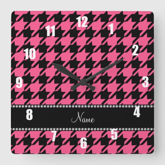 名パーソナライズされた前ピンク千鳥格子の黒 スクエア壁時計 (正面)