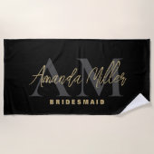 名パーソナライズされた前ブラック金ゴールドモノグラモダンム ビーチタオル (正面)