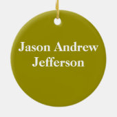 名パーソナライズされた前ベビー茶色の牛の食べ セラミックオーナメント (裏面)