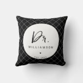 名パーソナライズされた前ミニマル医師の卒業 クッション (裏面)