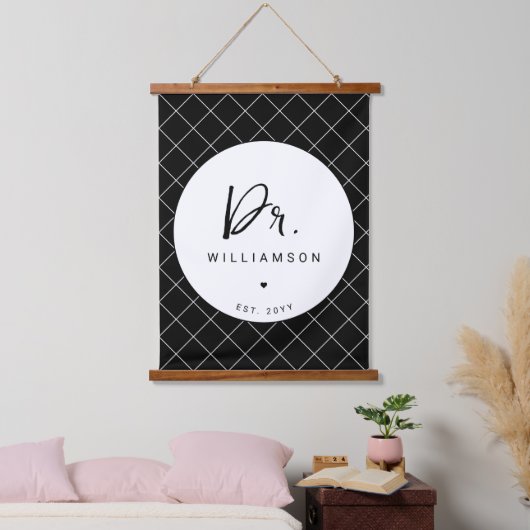 名パーソナライズされた前ミニマル医師の卒業 吊り下げ型タペストリー (寝室)